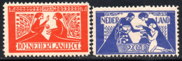 2351. NETHERLANDS 1923 CHARITY Y.T.131-132, SC B4-B5 MH - Neufs