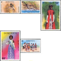 213345 MNH DOMINICA 1973 DIA NACIONAL - Dominica (...-1978)