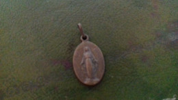 B12 / MEDAILLE RELIGIEUSE - Ethnics