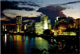 32-1-2024 (2 X 10) Australia (2 Pre-pai Maxicqrd) Quensland (QLD) - Brisbane At Night - Brisbane