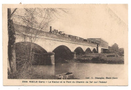 CPA  RISCLE  ( Gers )  Le Viaduc Et Le Pont De Fer Sur L'Adour   Train     Circulée  447 - Riscle