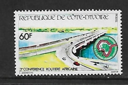 COTE D'IVOIRE 1976   CONFERENCE ROUTIERE AFRICAINE    YVERT N°421   NEUF MNH** - Autres (Terre)