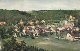 5227 WINDECK - HERCHEN, Blick über Den Sportplatz Auf Den Ort, - Windeck