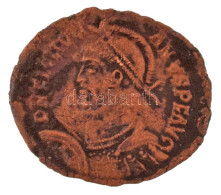 Római Birodalom / Siscia / II. Iulianus 361-363. AE3 Cu (2,91g) T:VF Roman Empire / Siscia / Julianus II 361-363. AE3 Cu - Non Classés