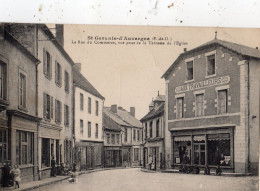 SAINT-GERVAIS-D'AUVERGNE LA RUE DU COMMERCE VUE PRISE DE LA TERRASSE DE L'EGLISE - Saint Gervais D'Auvergne