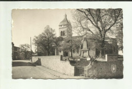 63 . SAINT GERVAIS D AUVERGNE . L EGLISE ET LE MONUMENT AUX MORTS - Saint Gervais D'Auvergne