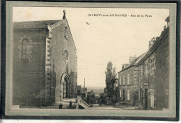 CPA - (61) JUVIGNY-sous-ANDAINE - Aspect De La Rue De La Poste Et De L'Eglise - Juvigny Sous Andaine