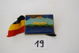 C19 Bijou Ancien - Souvenir De Lourdes - 1971 - Volksschmuck