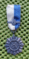 Medaille - Koninklijke Nederlandsche Gymnastiekvereniging  -  Original Foto  !!   Medallion Dutch - Altri & Non Classificati