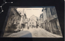 Carte   Postale    ALLANCHE Place St Jean - Allanche