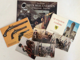 Lot MUSÉE EMPERI LIVRES ARMES, CHÂTEAU, DEUX MOIS A VERDUN De Jean Brunon + Cartes Postales Uniforme - Frans