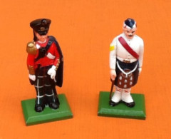 2 Figurines De Plomb Soldat Ecossais - Tin Soldiers