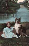 ENFANTS - Une Fille Au Bord Du Lac Avec Son Chien - Colorisé - Carte Postale Ancienne - Ritratti