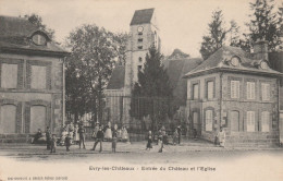 EVRY LES CHATEAUX ENTREE DU CHATEAU ET L'EGLISE TBE - Evry