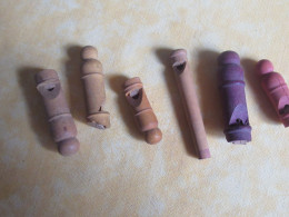 Jouet  Ancien /6 Petits Sifflets En Bois Tournés  / De Différentes Formes Et Tailles /  Début XXème         JE278 - Toy Memorabilia