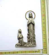 Lade 28 - NOTRE DAME ET BERNADETTE - 9 CM - 55 GRAM - Metal