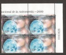 ESPAÑA /SPAIN / SPANIEN - EUROPA 2009 - TEMATICA \"ASTRONOMIA\" - BLOQUE De 4  SUPERIOR  -DENTADOS - 2009