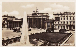 ALLEMAGNE - BERLIN - Brandenburger Tor - Animation -  C2664 - Porte De Brandebourg