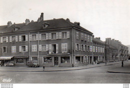 76Hy   57 Ars Sur Moselle Angle Place Poincaré Et Rue Pasteur - Ars Sur Moselle