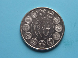 1994 - EUROPA ( Voir / See Scan ) +/- 31 Gr. / 4 Cm. ( Cu/Ni ) - Pièces écrasées (Elongated Coins)