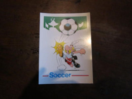 ASTERIX CARTE POSTALE  ASTERIX SOCCER POUR LE MARCHE AMERICAIN UDERZO - Asterix