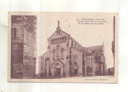 18. Bouguenais, L'Eglise Saint Pierre Et Un Coin De La Vieille Tour Du Clocher - Bouguenais