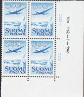 1958. FINLAND. Airmail. Douglas DC-6. 300 (M.) Blue. Beautiful Never Hinged Corne Margin Bloc... (Michel 488) - JF542616 - Nuevos