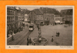 St-AVOLD - Place De La Victoire - Tramway - - Saint-Avold