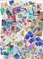 JAPAN OVER 250 DIFFERENT USED STAMPS..INCLUDES 80.82.84 AND VARIOUS OTHER YEN STAMPS.. - Used Stamps