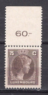 Q3045 - LUXEMBOURG Yv N°344 ** - 1944 Charlotte Right-hand Side