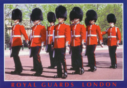 - LONDON . ROYAL GUARDS - - Buckingham Palace