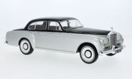 Rolls Royce Silver Cloud III Flying Spur - H.J. Mulliner - 1965 - Silver/black - Model Car Group (1:18) - Andere & Zonder Classificatie