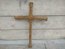 Ancien Crucifix Croix En Corde Design Audoux Minet Vintage - Sonstige & Ohne Zuordnung