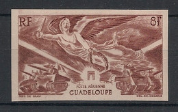 GUADELOUPE - 1945 - PA N°YT. 6a - Anniversaire De La Victoire WW2 - VARIETE Non Dentelé - Neuf Luxe ** / MNH - Poste Aérienne