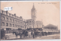 PARIS- LA GARE DE LYON- LES TAXIS HIPPOMOBILES - Métro Parisien, Gares