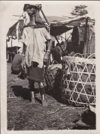 Photo Originale 1930 Birmanie Femme Girafe Au Marché Ethnie Padaung à Long Cou Myanmar Birmanie Burma - Myanmar (Burma)