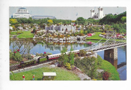 THE LAKE AND CASTLE. THE MODEL VILLAGE. GREAT YARMOUTH. - Great Yarmouth