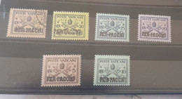 D4055 Série Colis Poste Vatican Neuf Avec Charnière Et 1 Oblitéré - Paketmarken