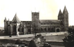 SOUTHWELL, MINSTER, ARCHITECTURE, CARS, NOTTINGHAMSHIRE, ENGLAND, UNITED KINGDOM, POSTCARD - Autres & Non Classés