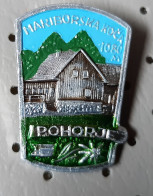 Mariborska Koca 1080m Mountain Lodge Mountaine  Association Alpinism, Mountaineering  Slovenia Vintage Pin - Alpinismo, Arrampicata