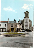 SAINT GERVAIS LES TROIS CLOCHERS  Le Rond Point Et L'église - Saint Gervais Les Trois Clochers