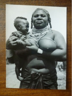 CPA Photo Non écrite -  ANGOLA MAMAN ET SON ENFANT MATERNITE - Unclassified