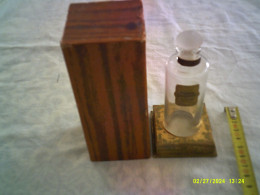 Coffret Ancien Parfum - Essence Concentrée Delieuvin Paris - Lilas - Description Ci Dessous - Miniature Bottles (in Box)