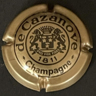 2 - 4 - De Cazanove (or) Grand écusson 1811 (côte 1 Euros) Capsule De Champagne - De Cazanove