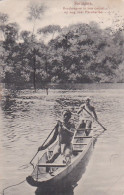 485419Suriname, Boschnegers In Hun Corjaal Op Weg Naar Paramaribo. (Poststempel 1908)  - Surinam