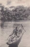 485419Suriname, Boschnegers In Hun Corjaal Op Weg Naar Paramaribo. (Poststempel 1908)  - Suriname