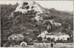 HAUTE ISLE  L EGLISE SOUTERAINE LE VILLAGE TROGLODYTIQUE LE GRAND COLOMBIER - Haute-Isle