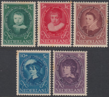 Holanda  Netherlands 644/48  1955 Obras Por La Infancia Retratos Óxido - Autres & Non Classés