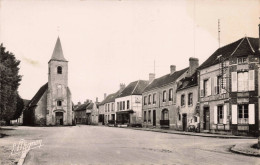 89 - VERON _S26982_ Place De L'Eglise - CPSM 14x9 Cm - Veron