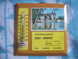 PLAQUE PUBLICITAIRE DROGUERIE -  GABET - LOBBEDEZ  -  BERTRY - Paperboard Signs